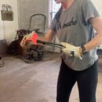 Jennifer Garner Instagram - Nothing makes my bells jingle like West Virginia artisans. My friends, Matt & Tessie @wallacemetalworks, invited me to their forgery this summer (after designing and making the most beautiful fire screens for my house) and talked me through crafting one of their coveted hand forged Christmas ornaments. Remember when you’re shopping for the holidays—support your local artists! 🤶🏻🎄