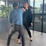Jennifer Garner Instagram - #FAMILYLEAVE is off to the races! Day 1! 🤝🙌 @kingbach @netflixfilm