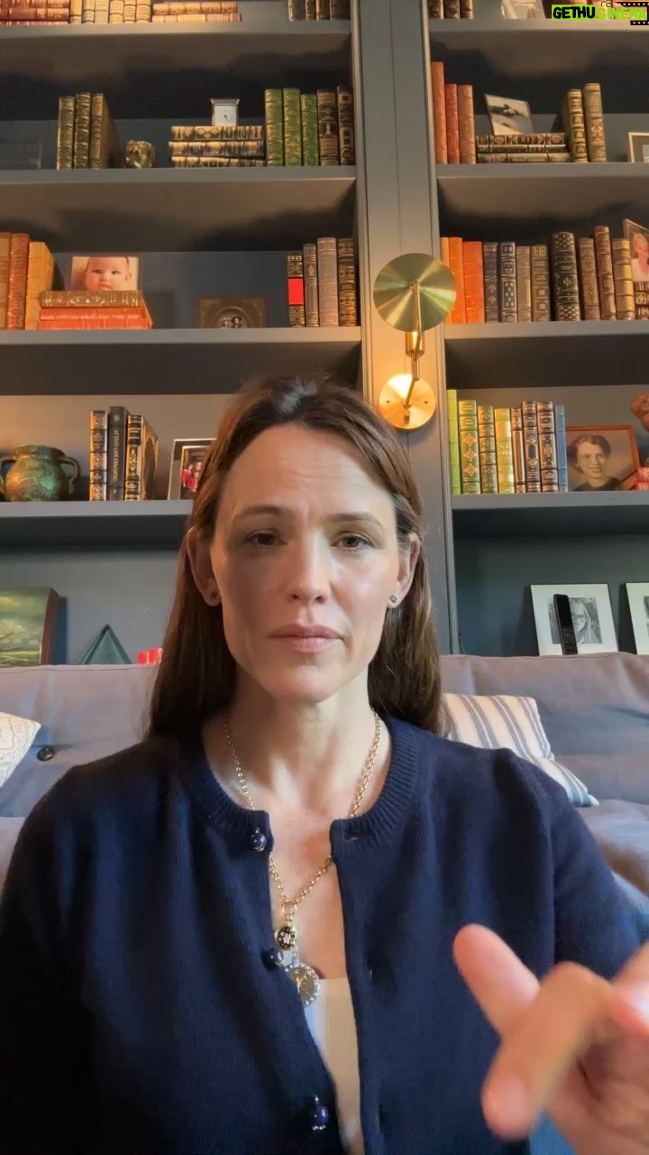 Jennifer Garner Instagram - We are our brother’s keeper. A pause, reflection and prayer with @rockymountainrabbi.