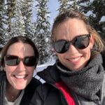 Jennifer Garner Instagram – May your new year be filled with bluebird skies and brilliant women, with the health and safety to enjoy every bit of both. ✨