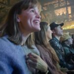 Jennifer Garner Instagram - I promise he invited us to sing along. Thank you for the perfect night out, @jamestaylor_com, we loved every minute. ♥️🎄♥️