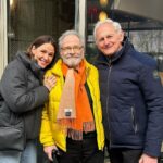 Jennifer Garner Instagram - NYC doesn’t happen if I don’t get a moment with my best guys, Ron and Victor. ♥️ Manhattan, New York