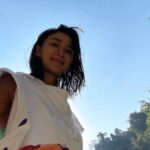 Jennifer Hong Instagram - 🌦️ 六月天 七月火 早上才與嚴酷的熱夏同行，怎麼一到下午就傾盆爆雨，瞬間淋成了⋯一隻落湯雞。😆 . . . #lingling #june #summer #raining #chicken #夏天 #六月 #下雨天