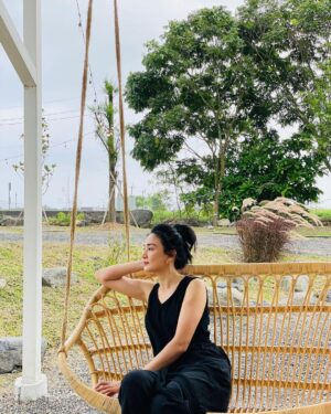 Jennifer Hong Instagram - ⛺️

有過一次經驗後你真的會很難忘懷露營的各種美好

今年第一露+碎片
.
.
.
#lingling #候鳥羽露 #碎片 #露營 #camping #first