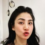 Jennifer Hong Instagram - ✂️ 糾結了好多天 還是決定給他剪下去 真的太舒服了～啦 去掉兩人份量的毛髮加打薄 整個輕盈到快飛起來🤸 夏天到了 你還在猶豫要不要剪短？ 我的建議是～剪 你只有舒服 開心 飛揚😄 . . . #lingling #cut #comfortable #happy #剪髮 #舒服 #開心