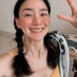 Jennifer Hong Instagram - 🙌 真的不敢相信自己的意志力呀 可以不睡覺一直走一直走 都是因為有媽祖的庇佑吧🫶🏻 但⋯回到家後，足足睡了兩天 動不了⋯不想動⋯讓自己廢在床上 躺在床上有感而發地覺得自己真的老了！這以前都是熬通宵隔天再上工也不見疲憊阿？ 摸著陪了我多年的身軀和雙腿都想跟她說辛苦妳了。 也覺得 真的不要熬夜 熬夜實在太傷身體了 但一定要讓身體動起來因為越動越健康 又要放假啦 大夥們趕緊動一動讓身體排排毒吧！ . . . #lingling #熬夜 #動起來 #運動 #健康 #workout #move #stayuplate