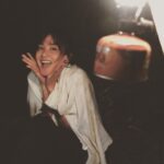 Jennifer Hong Instagram - 👶 我是好奇寶寶 總有很多個為什麼？ 但我覺得自己這樣蠻好的 對這個世界充滿無限多的好奇心 是讓自己繼續前進的動力～ . . . #lingling #baby #curiosity #why #motive
