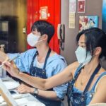 Jennifer Hong Instagram - 🍓 最喜歡海邊和沙灘了 老師說選一張自己最喜歡的照片或圖片當作素材吧！ 第一次作畫的我 在教室裏感受著與同學們一起創作的美好 畫畫 不專屬於誰，每一個人都觸手可及 畫畫 也讓我擁有了一個寧靜和快樂的午後。 . . . #lingling #painting #draw #happy #friends