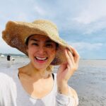 Jennifer Hong Instagram - 😊 把美好事物都放在腦海裡 告訴自己，不管發生什麼都要開心快樂～💛 . . . #lingling #beautiful #happy #anything #yourself