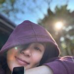 Jennifer Hong Instagram - ： 一起為努力奮鬥的孩子們道聲早安吧！ . . . #lingling #goodmorning #早安 #太陽 #櫻花
