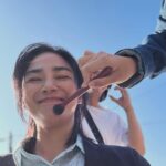 Jennifer Hong Instagram - ： 最近從早到晚的拍攝+上日夜溫差變化極大 劇組好多人都感冒了還想著自己都沒事 肯定是平時有運動習慣有比較強壯唷！ 但⋯真是莫非定律想都不能想捏 才想完隔天俺就中標了😂 聲音沙啞+低燒+全身酸軟像一根茄子🍆 全身軟趴趴 所幸我們組裡的開心果小鈞（後面那位）天天帶給我們歡樂，讓正與流感病毒搏鬥的我不至於太過痛苦工作。 🌡️大家都要注意保暖不要生病 生病好難受真的太煩人了。 . . . #lingling #工作 #早上 #晚上 #感冒#