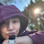 Jennifer Hong Instagram - ： 一起為努力奮鬥的孩子們道聲早安吧！ . . . #lingling #goodmorning #早安 #太陽 #櫻花