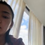 Jennifer Hong Instagram - ： 愛放空的我 在房間待一整天也很開心 我是阿宅 你們也可以什麼都不做自己一個人待著嗎？ . . . #lingling #宅在家 #開心