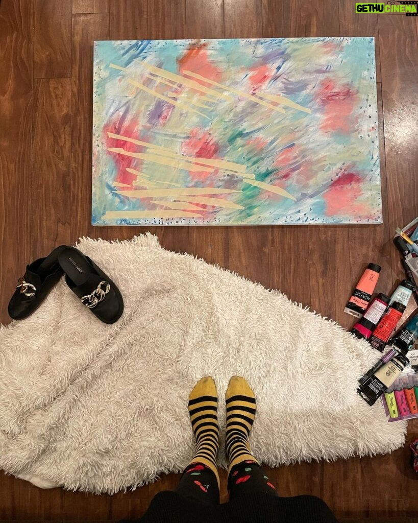 Jennifer Lindberg Instagram - All of these things are not like the other .. Snowy day = crafting time That’s all .. Keep scrolling😜 ♥️🌺♥️