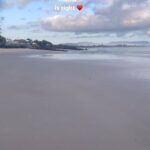 Jennifer Lindberg Instagram - beautiful sunrise this am in byron bay .. just what the doctor ordered.. amidst all of the pain and sorrow , try to get out there and find a little light, wherever you can find it. ♥️♥️♥️ song: sad people artist: @kidcudi