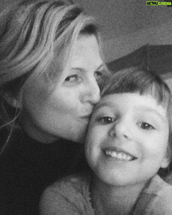 Jennifer Robertson Instagram - May she forgive me for all those years I cut her bangs myself. ❤️ #mothersday