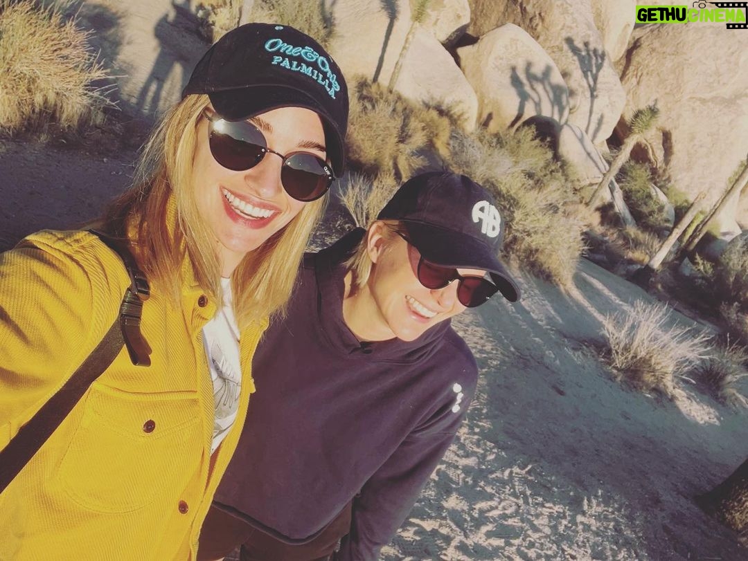 Jennifer Robertson Instagram - Georgia and Ellen went to Joshua Tree. They climbed big rocks, were chased by thirsty bees, and YES, they drank a lot of wine. 😉