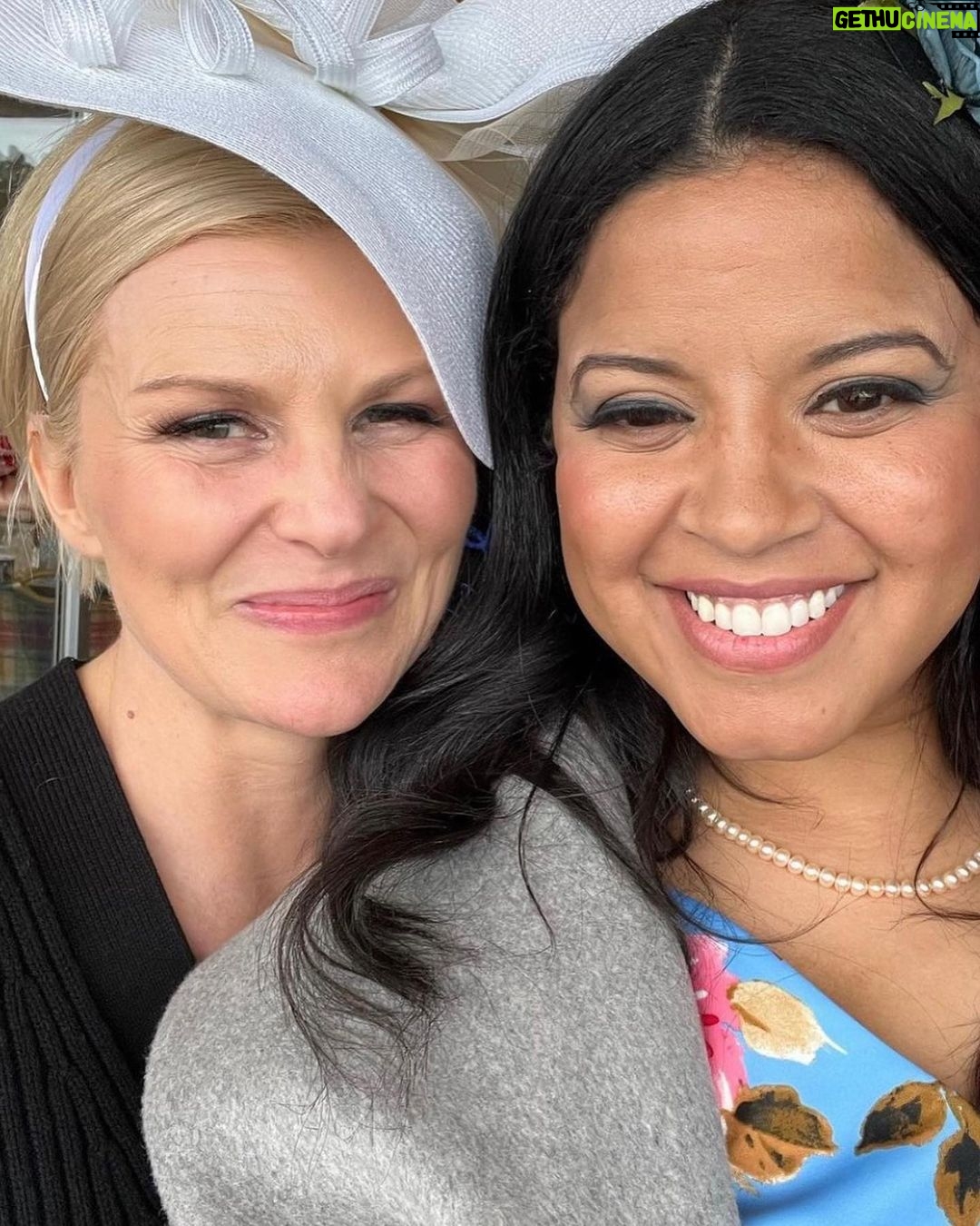 Jennifer Robertson Instagram - Thank you @tonyayorkdees and @tammyyorkday for inviting me to @unbridledeve and the Kentucky Derby. Such fun, so many new friends. Louisville, you have won my heart. ❤️