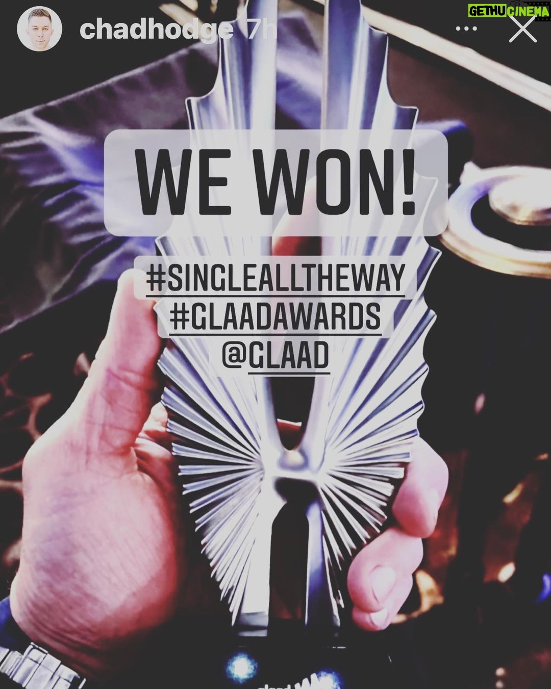 Jennifer Robertson Instagram - Woke up to this amazing news! Congrats to everyone who was a part of Single All the Way! ❤️ #netflixfilm #singlealltheway