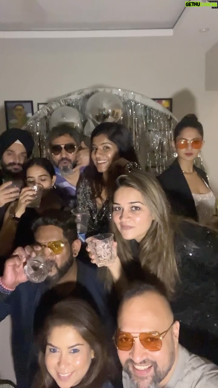 Jennifer Winget Instagram - Oh Hello, 2024! ✨