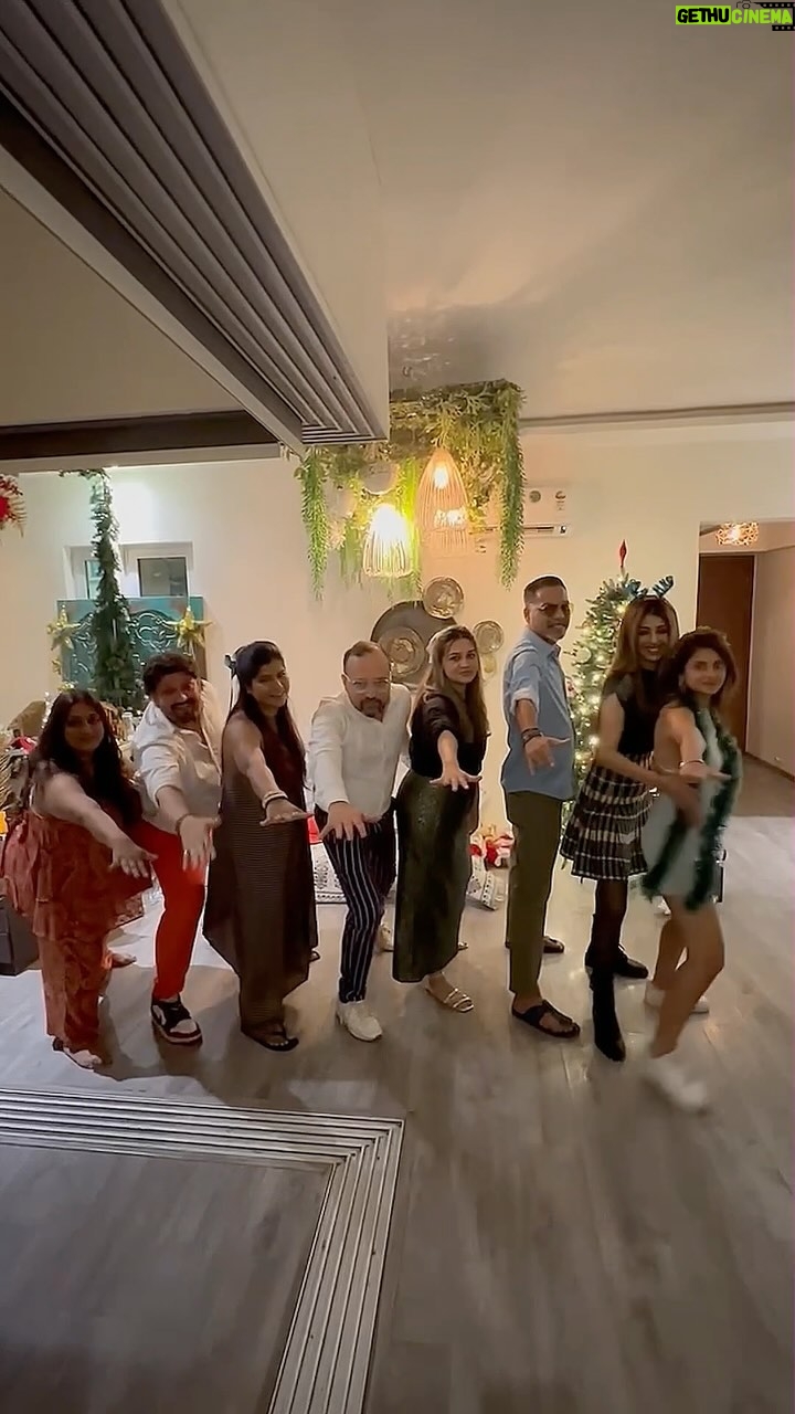 Jennifer Winget Instagram - When you want to hop on a trend, but your friends make sure you set a new trend altogether π . . #tredingreel #trend #instatrend #fireball #dance #chaos #blooper #aishwaryasakhuja Aishwarya, Fireball, Trend, Dance