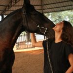 Jennifer Winget Instagram - Just like our canine companions, my barnyard buds are exactly like doggos, only just bigger!! No surprise, I have the calmest of conversations with them.