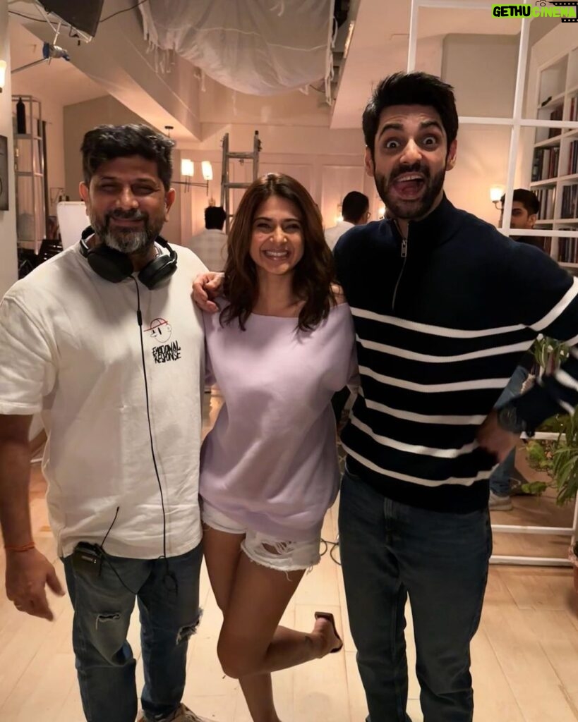 Jennifer Winget Instagram - Back into the swing of things and how; after a long hiatus indeed!! Returning with Rajderkar and Working it with my Wahinder + Ringing in 17M on the same day!! (𝘠𝘢𝘺!) What a way to celebrate! Definitely a day to celebrate! @aniruddha.rajderkar @karanwahi #BabysBackInBusiness 💼