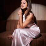 Jennifer Winget Instagram - Allow me to introduce you to Prom Night Pinky and her itty bitty Ponytail. 💁‍♀️ 🥂to @anushasdandekar my favourite girl, for giving us another reason to doll up mid week! #AnushasPromNight ✨