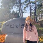 Jeon Hye-won Instagram - 내가 꽃을 얘랑 보네... 즐겁다고^__^