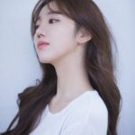 Jeon Hye-won Instagram - 🤍 . . . Photo. @cha_young_min_ Make up. @jennyhouse_ssung Hair. @jennyhouse.haru