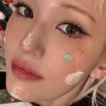 Jeon So-mi Instagram - Glyfing
