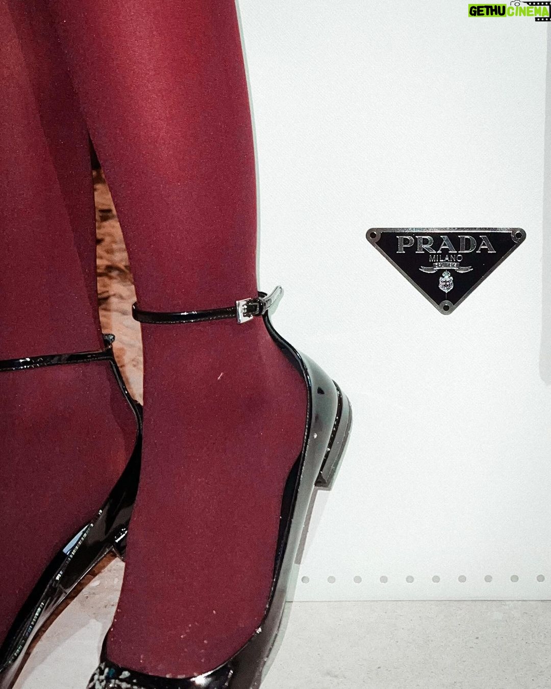 Jeon So-mi Instagram - #PradaHoliday23 @prada