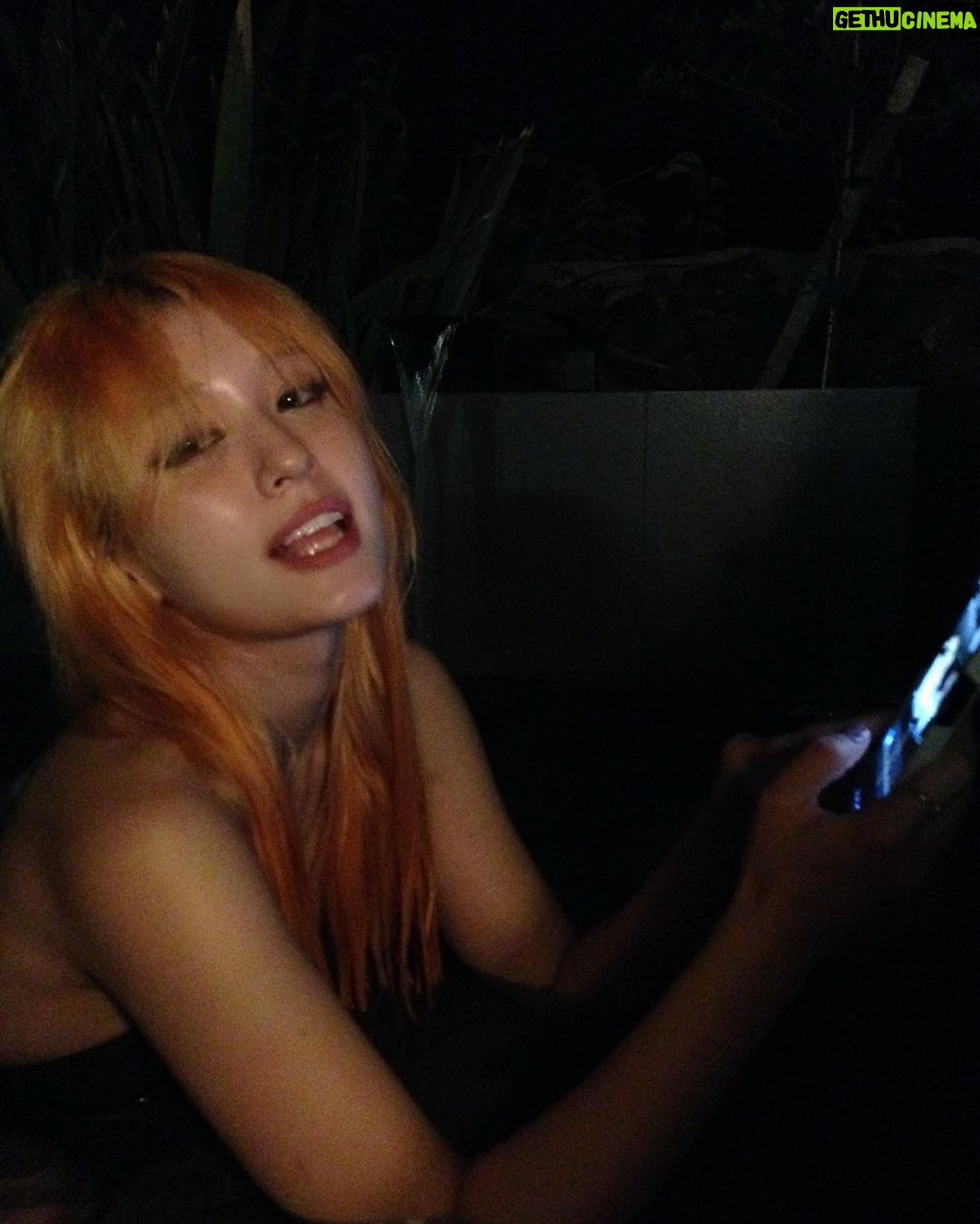 Jeon So-mi Instagram - 329π©΅ λμΉλ μ°μ μ€ λμ§ μμ§?