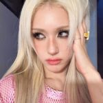 Jeon So-mi Instagram - 크크크 므므므 👩🏼‍🦱🦁🧡 원더케이 착장🪄
