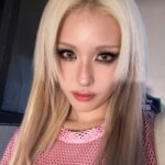 Jeon So-mi Instagram - 크크크 므므므 👩🏼‍🦱🦁🧡 원더케이 착장🪄
