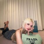 Jeon So-mi Instagram – Summer #seaBeyong with prada🧚🏻‍♀️
This recycled bag is meant for non-biodegradable waste💦