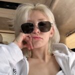 Jeon So-mi Instagram – Cute poop 
뀨🐰☀️