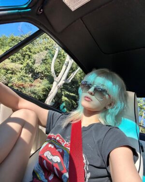 Jeon So-mi Instagram - 