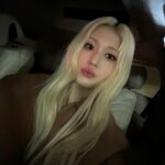 Jeon So-mi Instagram – Cheers to car selfies