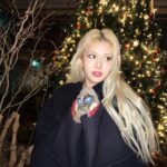 Jeon So-mi Instagram – #PradaHoliday23
@prada