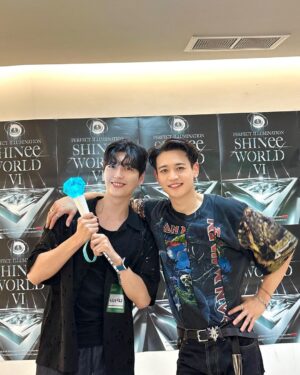Jeong Si-hyun Instagram - 샤이니 사랑해요 
건대 사랑해요 
#shinee#kufilm