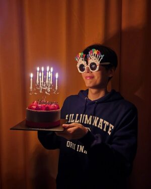Jeong Si-hyun Instagram - #0306 생일 축하해주신 모든 분들 감사합니다🍰🎂