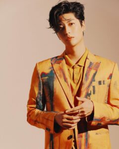 Jeong Si-hyun Instagram - ❤️ Artist - Jeong si hyun / @jeongsihyun (for. @double_v_ent) Director - Kwon ji woo, Seo you jin Photographer - Kang sang uk (강상욱) / @cozy_graphy Make-up Artist - Jang somi (장소미) / @_lavendery Hair Artist - Han kyul (한결) / @1kyulee Stylist - Song hye-ran(play ssong) Stylist assist - Park mi kyoung