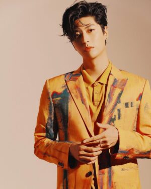 Jeong Si-hyun Instagram - ❤️
Artist - Jeong si hyun / @jeongsihyun
(for. @double_v_ent)
Director - Kwon ji woo, Seo you jin
Photographer - Kang sang uk (강상욱) / @cozy_graphy
Make-up Artist - Jang somi (장소미) / @_lavendery
Hair Artist - Han kyul (한결) / @1kyulee 
Stylist - Song hye-ran(play ssong) 
Stylist assist - Park mi kyoung