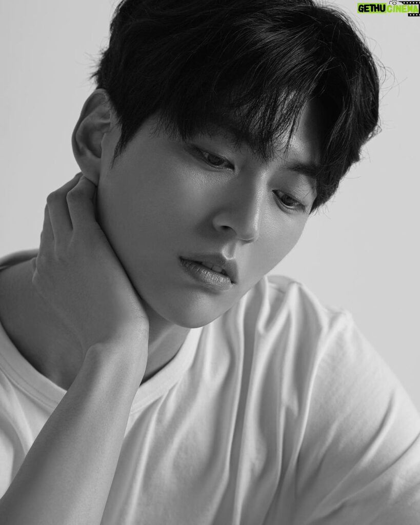 Jeong Si-hyun Instagram - New profile