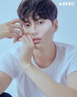 Jeong Si-hyun Instagram - Photo @seoyoonwoo 
Studio @studioaavec 
Hair @hyejin0323 
Make-up @younmichoi 

#배우#프로필#2020