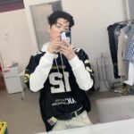 Jeong Si-hyun Instagram - #maps #behind