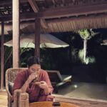 Jeong Tae-woo Instagram - 외부의 세계와는 단절된... 정말 로맨틱하면서도 아늑한 공간. 아직 잘 알려지지 않은 보석같은 곳. @zannierhotels #퀴논 #자니에르바이산호