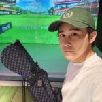 Jeong Tae-woo Instagram - 더울때 그리고 비올때 최고의 휴가지는 스크린골프장 🏌‍♂️ #로사케이 #운정몬스터
