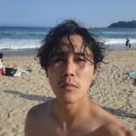 Jeong Tae-woo Instagram - 아내랑 영상통화 하는데.. 면도좀 안했더니 나보고 더럽대 🤪 #양양에선 #자연인 #바닷물로샤워해요